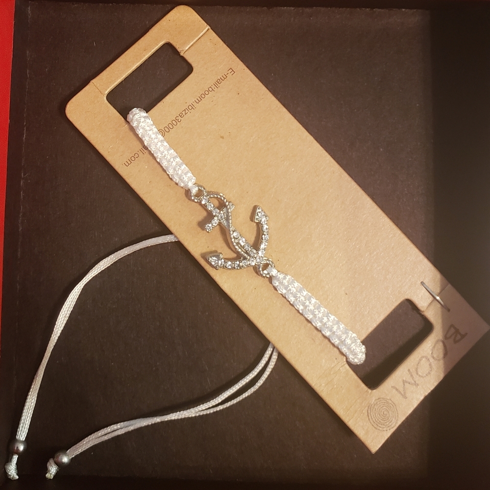 White anchor adjustable bracelet